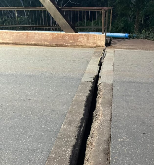 Moradores cobram vistoria após surgimento de fissura em ponte da BR-364