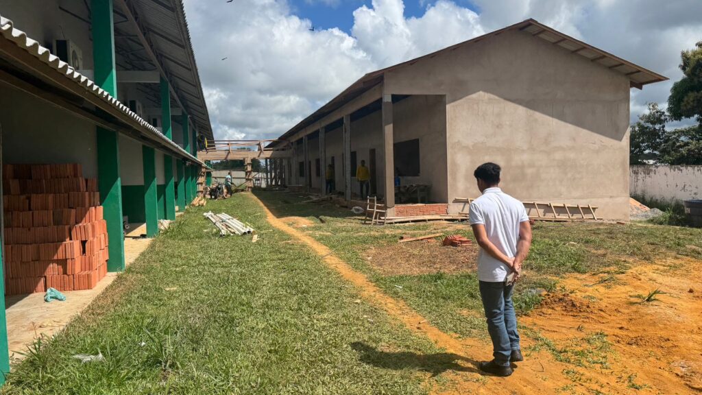 Educação amplia investimentos e mantém obras em escolas da regional do Juruá