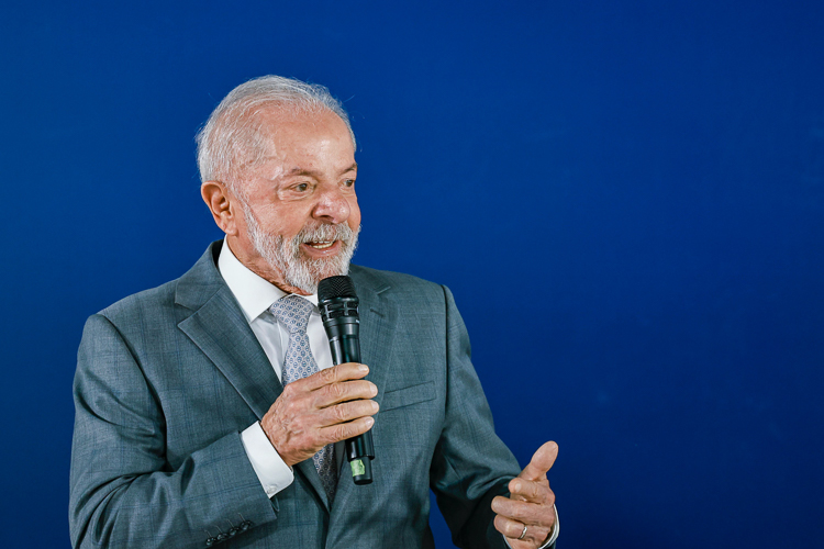 Lula lidera pesquisa eleitoral em Minas Gerais e amplia vantagem sobre Flávio Bolsonaro