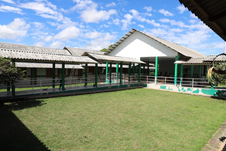 Governo do Acre investe mais de R$ 53 milhões em reformas de escolas rurais e indígenas
