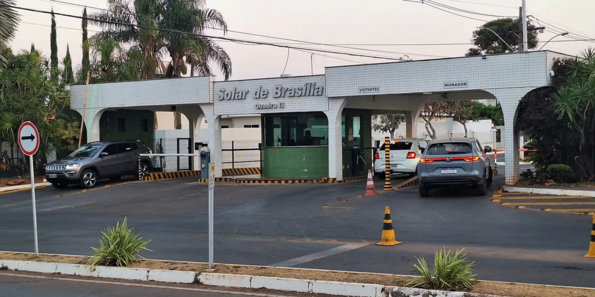 Moraes autoriza Bolsonaro a sair da prisão domiciliar para dentista