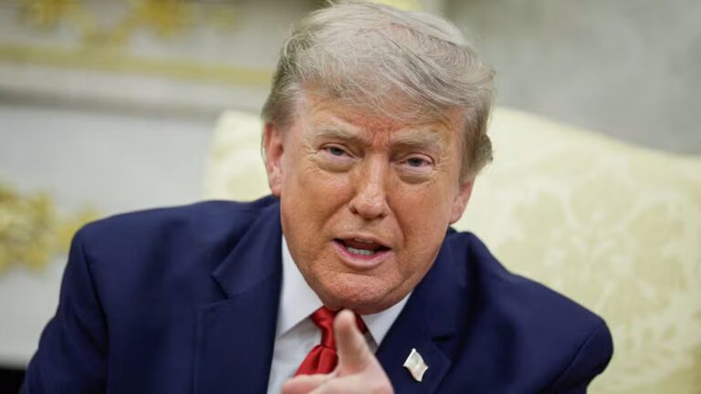 Donald Trump ameaça ampliar ataques contra o Irã caso o país não aceite negociar novo acordo de paz.