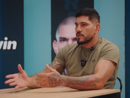 Após assumir namoro com Lívia Andrade, Poatan revela motivo do fim com lutadora