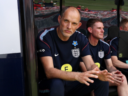 Técnico da Inglaterra pede que crianças faltem aula para assistir à Copa e governo reage