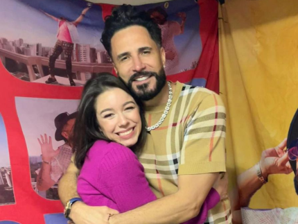 Filha de Latino assina com empresário do cantor e inicia nova fase na música gospel