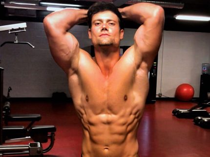Influenciador do mundo fitness tem morte misteriosa durante viagem à Tailândia