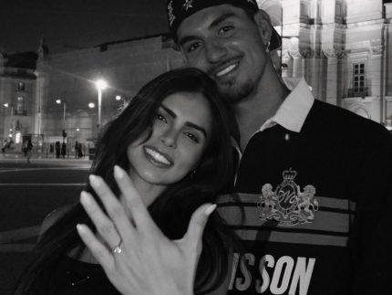 Gabriel Medina e Isabella Arantes anunciam noivado: “Eu disse sim”