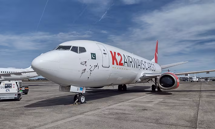 Boeing 737 desaparece perto de Karachi; radar indica possível queda no mar