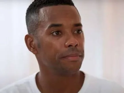 Preso há 2 anos, Robinho tem cobertura milionária colocada à venda em Santos; veja fotos!