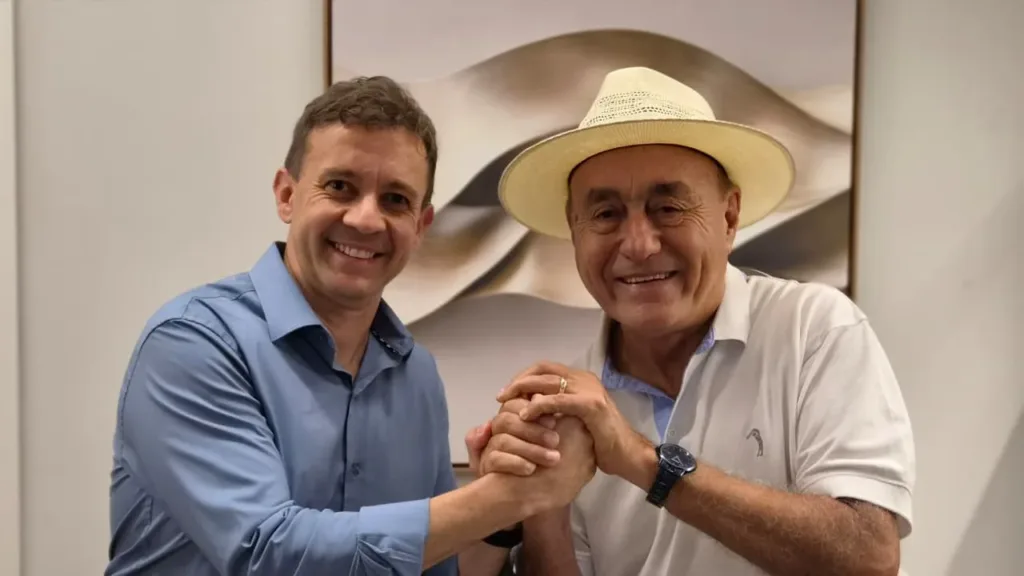 Bocalom e Velloso oficializam aliança durante convenção partidária em Rio Branco.
