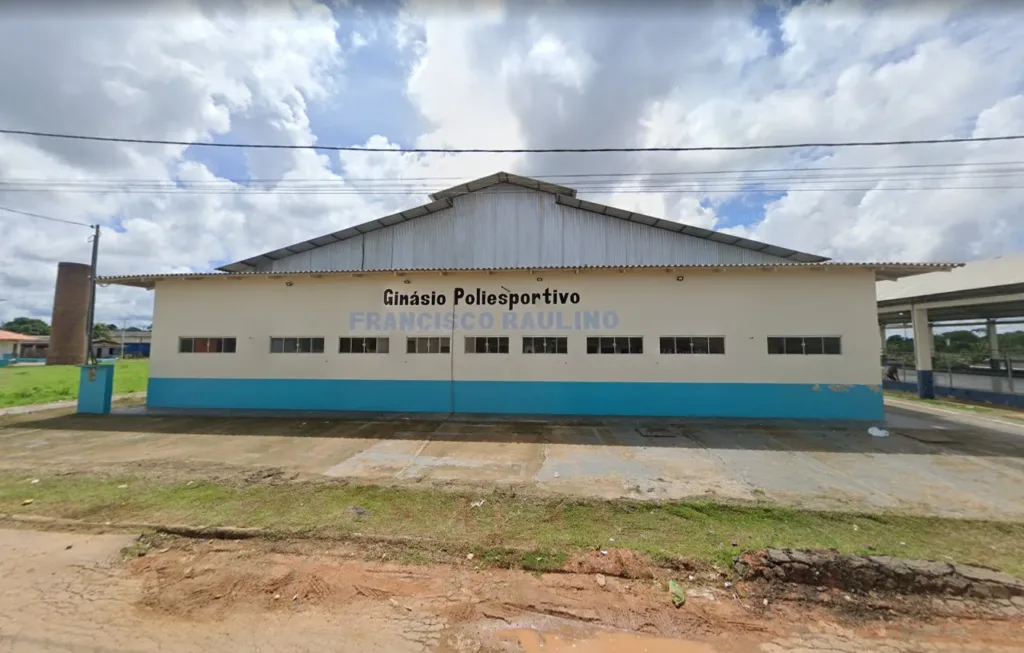 Vereadores denunciam abandono de ginásio inaugurado há cinco anos em Manoel Urbano