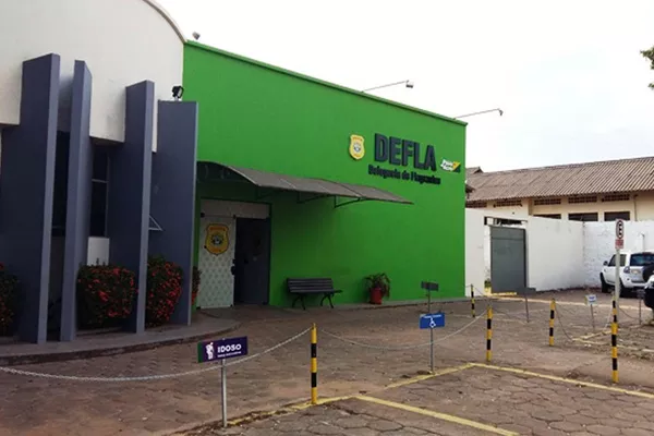 Delegacia de Flagrantes para onde suspeita presa pela Polícia Militar foi encaminhada em Rio Branco.