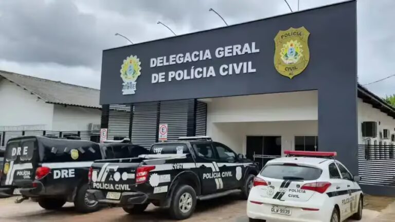 Homem com tornozeleira eletrônica é preso após causar perturbação em Cruzeiro do Sul.