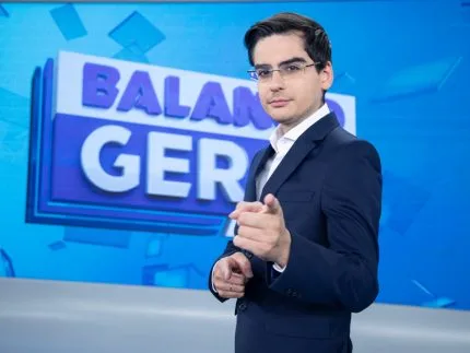 Dudu Camargo tem toda uma organizada torcida do lado dele na TV