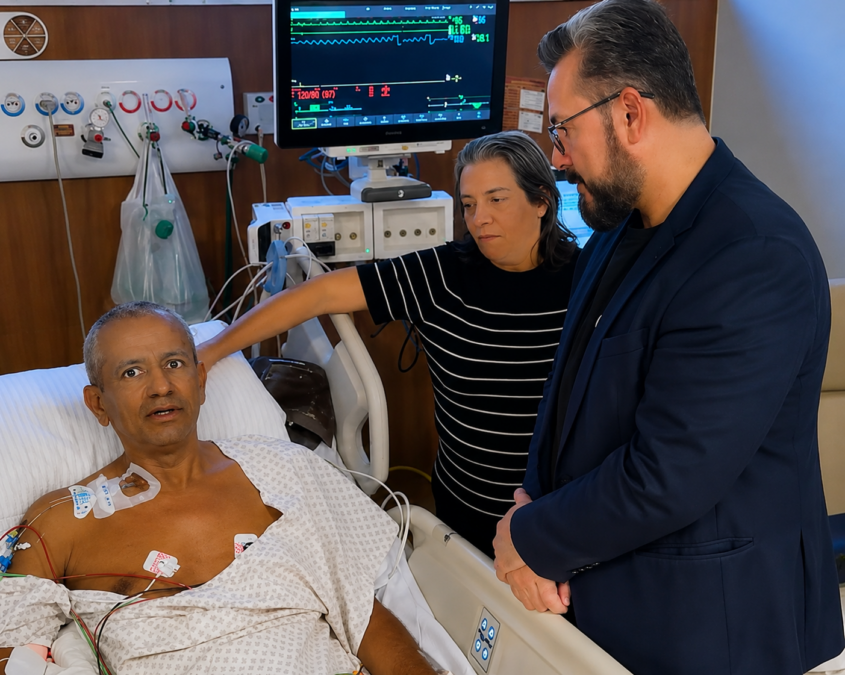 Vítima do desabamento da Ponte Frei Paolino, Edinaldo Muniz recebe visita de Alan Rick na UTI