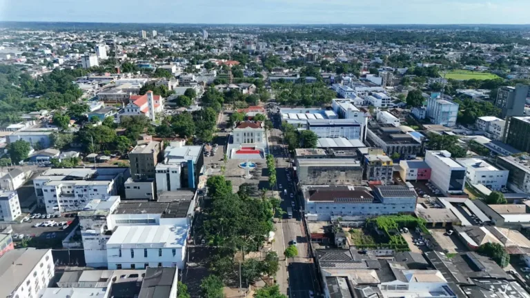 Poluição do ar no Acre supera limite recomendado pela OMS em cinco cidades. Rio Branco registrou o maior índice do período.