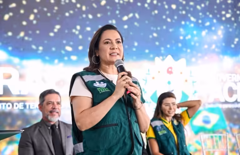 Mailza homenageia os 116 anos de Brasiléia e reforça investimentos do Estado