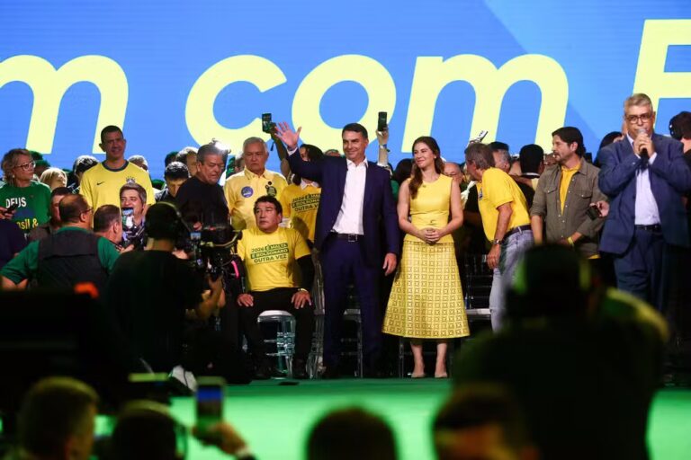 PL lança candidatura de Flávio Bolsonaro à Presidência da República nas eleições de 2026