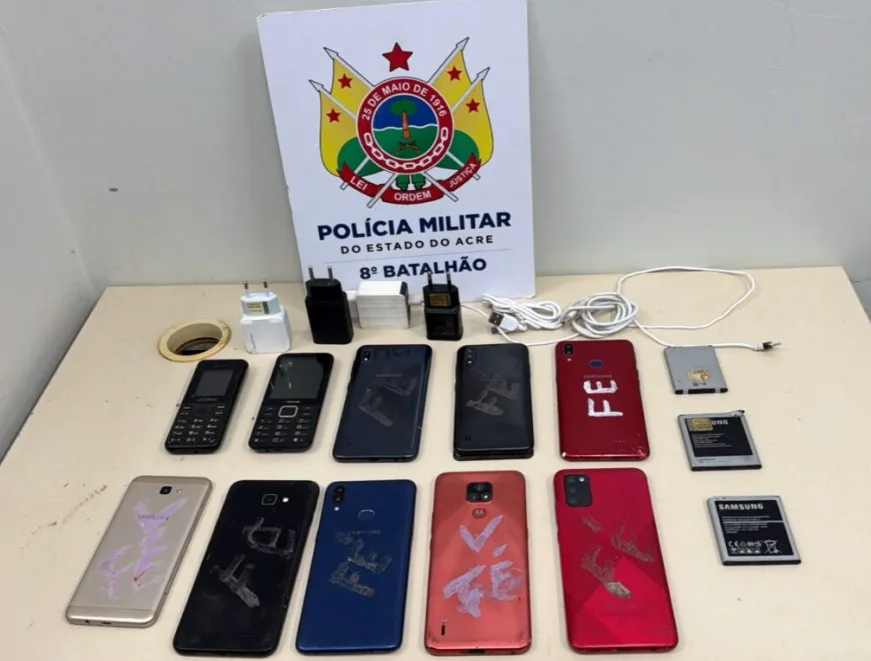 PM intercepta carga de celulares que seria entregue a presos em Sena Madureira