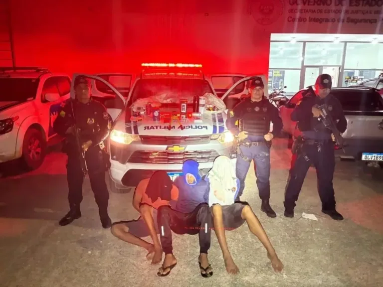 Polícia Militar recupera celulares e acessórios após arrombamento de loja em Mâncio Lima, no Acre.