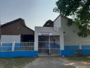 Quadra da Escola Charles Santos avança em Sena Madureira.