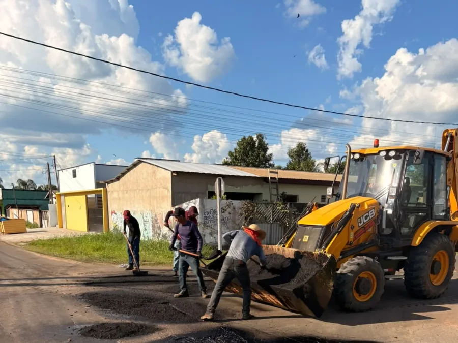 Prefeitura intensifica operação tapa-buracos e recapeamento no bairro do Bosque
