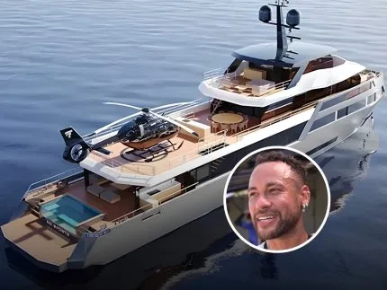 Que luxo! Iate de Neymar Jr. avaliado em R$ 120 milhões chega a Angra dos Reis
