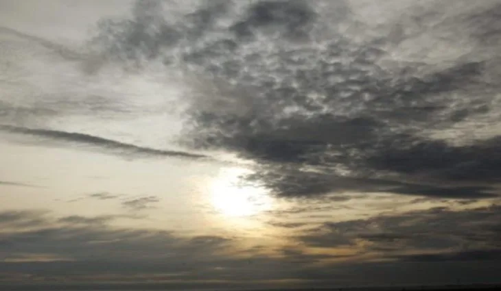 Previsão do tempo no Acre para sábado com calor e possibilidade de chuva isolada.
