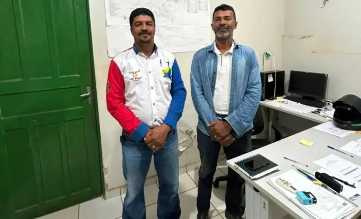 Vereador Obede reúne-se com gerente do Saneacre para cobrar informações sobre a falta de água em Sena Madureira.