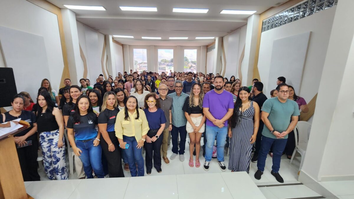 Programa Abrindo Portas beneficia mais de 80 estudantes com bolsas de estágio em Cruzeiro do Sul
