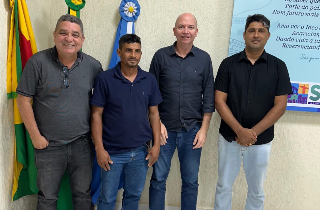 Prefeitura discute construção de pontes no Ramal da Lua Nova em Sena Madureira.