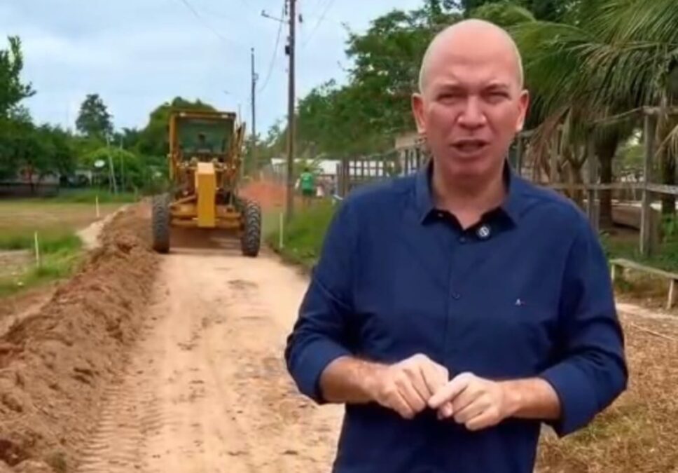 Prefeitura de Sena Madureira inicia pavimentação inédita na comunidade Boca do Caeté