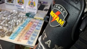 Casal é preso por tráfico de drogas durante operação da PM em Rio Branco