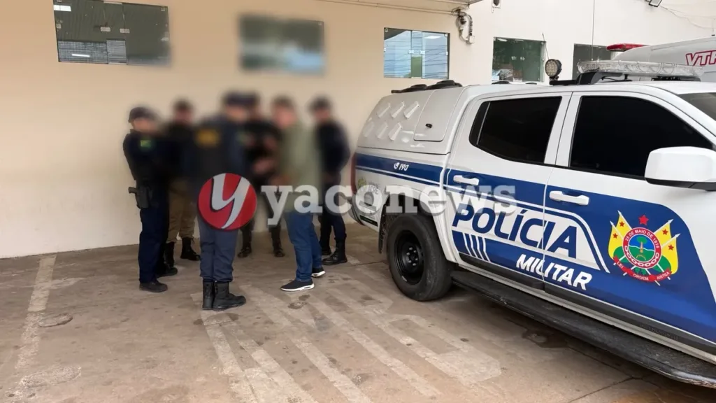 Foragido da Justiça é contido por policiais civis após tentar matar um agente durante escolta no Pronto-Socorro de Rio Branco.