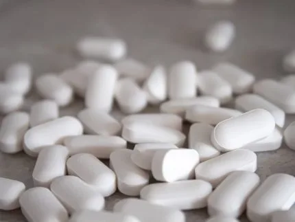 Alerta: Anvisa suspende lote de paracetamol após suspeita de contaminação por bolor