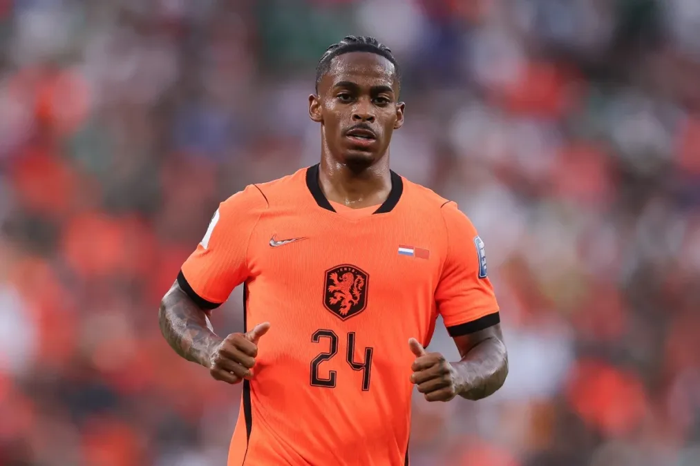 Al-Hilal acerta contratação de Summerville, destaque holandês na Copa