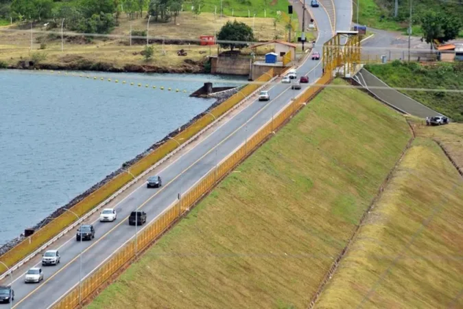 Alarme da barragem do Paranoá soa de madrugada e assusta moradores