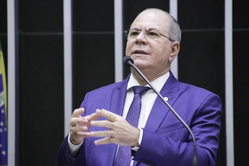 Avião com deputado Hildo Rocha faz pouso de emergência no Maranhão