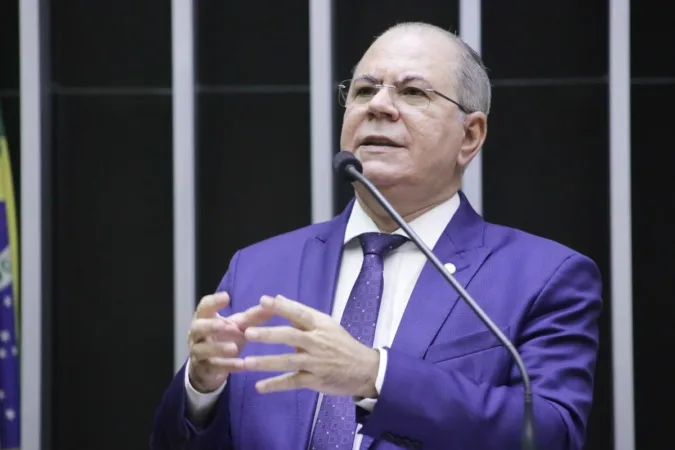 Avião com deputado Hildo Rocha faz pouso de emergência no Maranhão