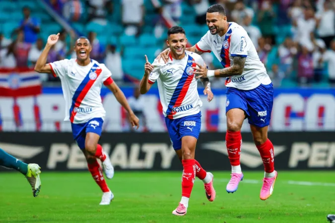 Bahia vence Chapecoense por 2 x 0 em partida atrasada do Brasileirão