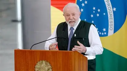 Lula sanciona nova Lei da Acessibilidade e mantém símbolo da cadeira de rodas após veto
