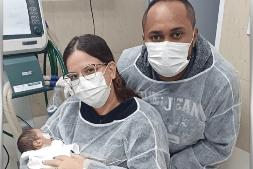 Bebê apresenta sinais vitais horas depois de ser dado como morto