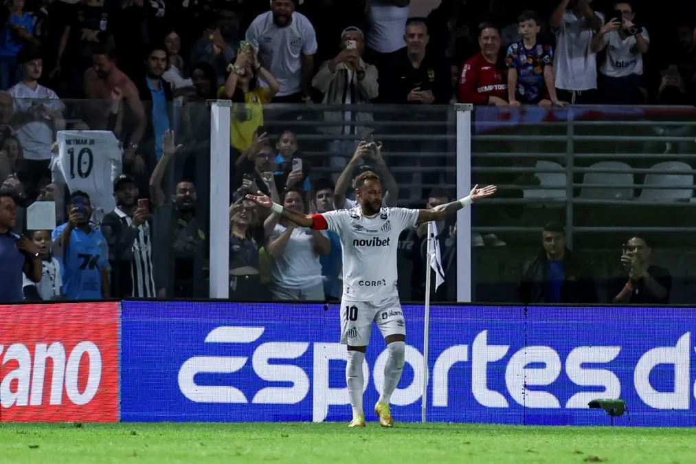 Brasileirão: Neymar faz comemoração de pôquer após gol contra a Chape