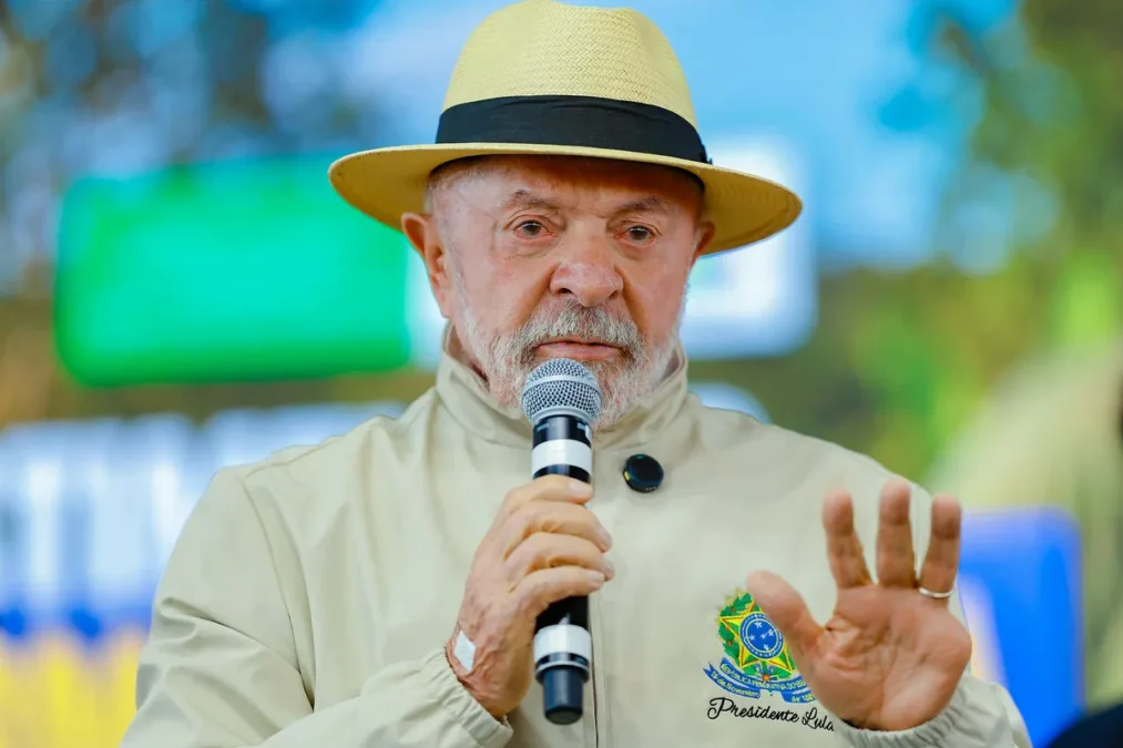 Ala do Planalto defende afastamento de ex-assessor de Lula da campanha