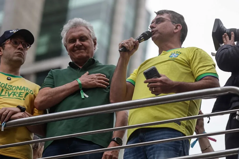 Caiado sobre Dark Horse: "Flávio não tem credencial para disputar o Planalto"