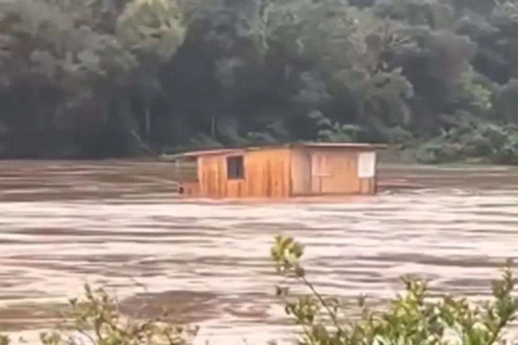 Chuvas no Rio Grande do Sul deixam 1,3 mil desabrigados