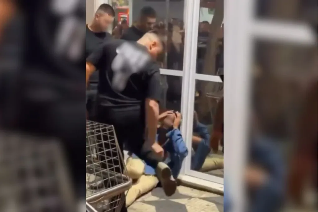 Cliente diz ter sido espancado por seguranças de bar: "Viado safado"
