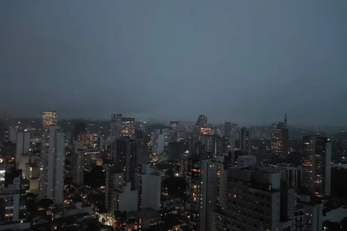 Clima: nova frente fria põe Sul em alerta para temporais nesta 3ª