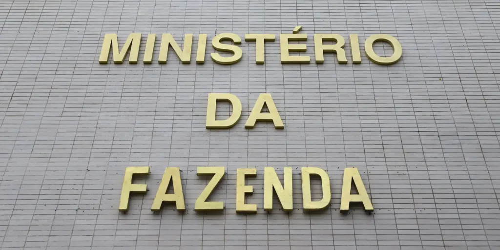 Com precatórios, previsão de déficit primário soma R$ 52 bilhões
