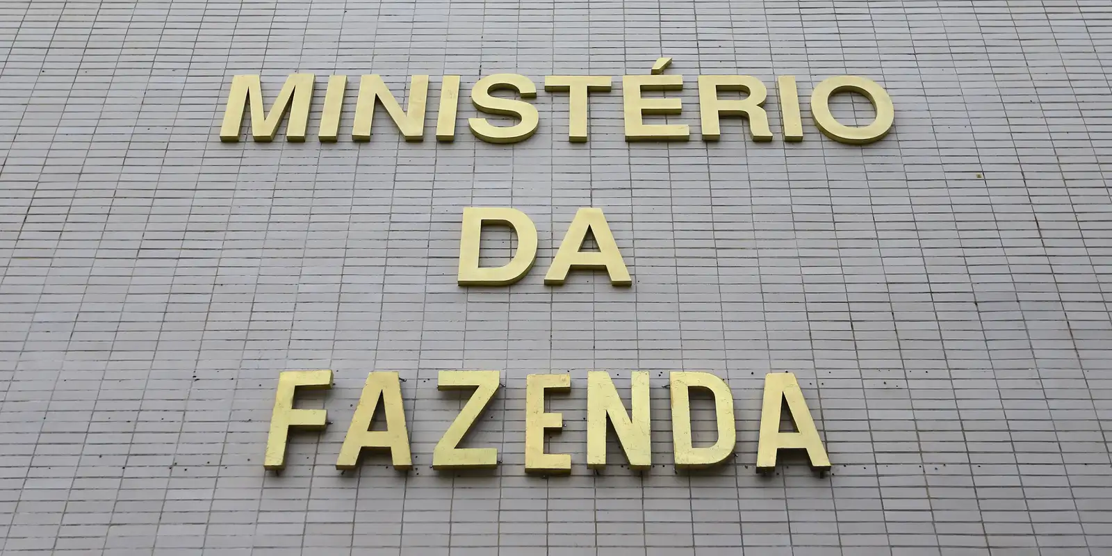 Com precatórios, previsão de déficit primário soma R$ 52 bilhões